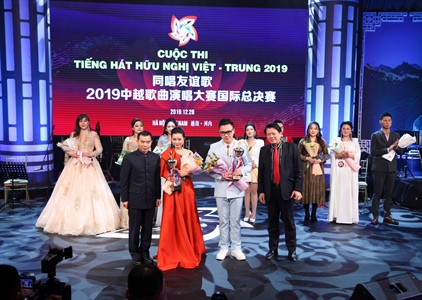 Chung kết Cuộc thi “Tiếng hát hữu nghị Việt- Trung 2019”: Những giọng...