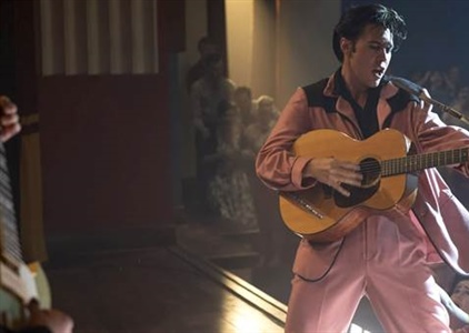 Phim về huyền thoại âm nhạc Elvis Presley xác nhận công chiếu lại Liên...